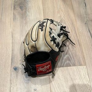 Rawlings Heart of the Hide glove 11.5 inches USED